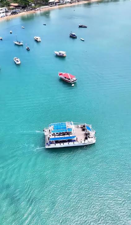 Passeios de Catamarã